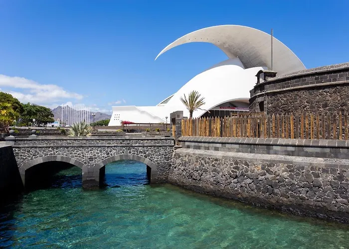 Home2book Stunning&design Cruz